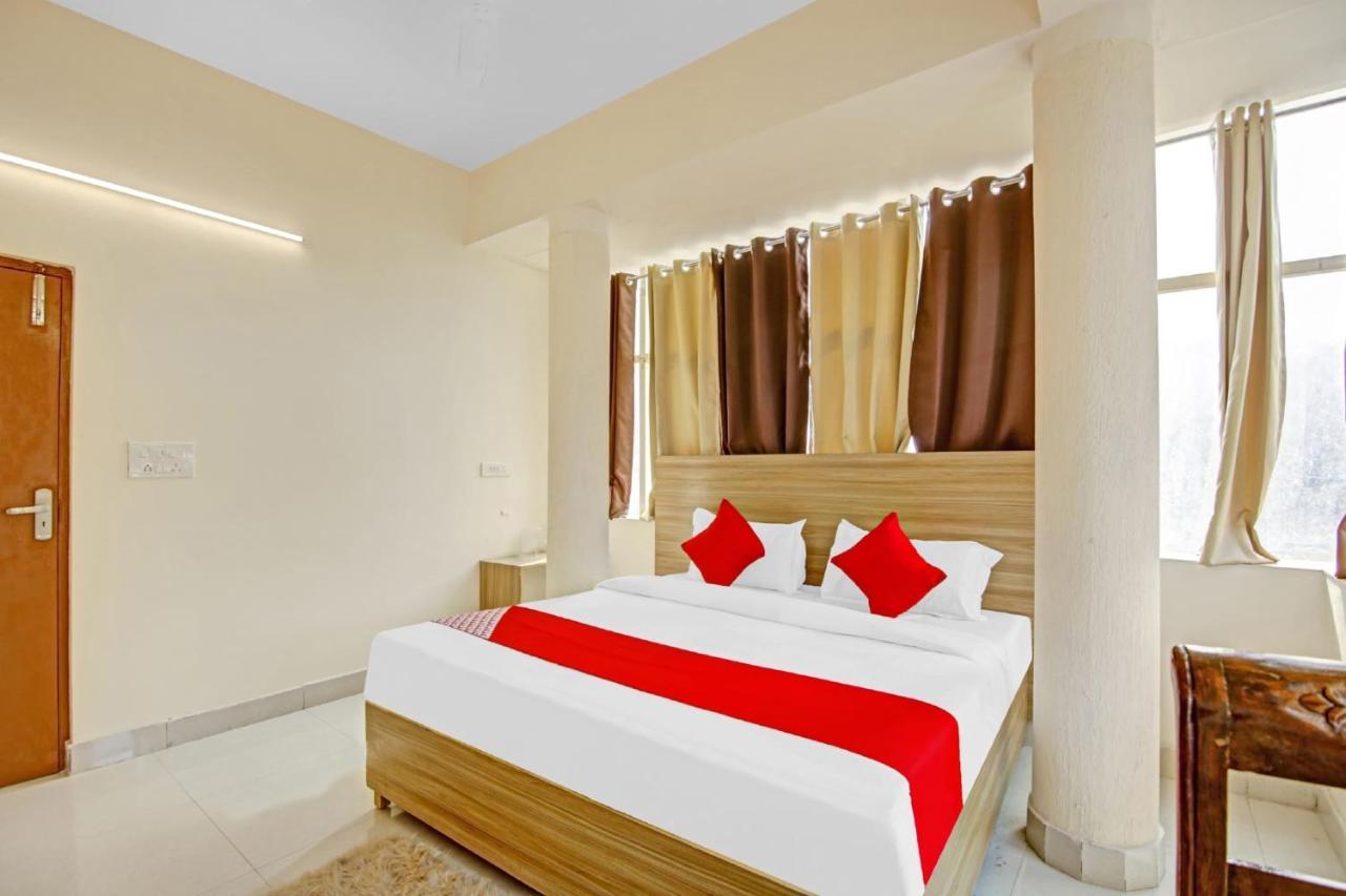 Oyo Flagship 80772 Hotel The Grand Rdc Ghaziabad Eksteriør billede